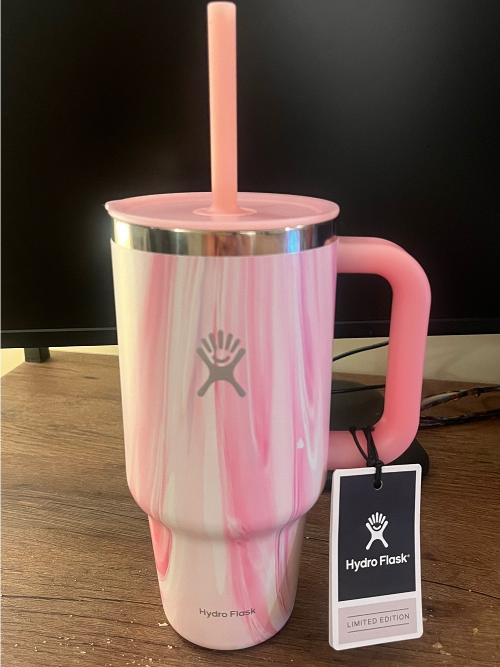 Hydro Flask limited edition 32oz tumbler in Jelly Pink- BNWT/never used